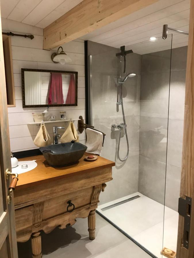 Chalet Du Praillage Spa Bagian luar foto